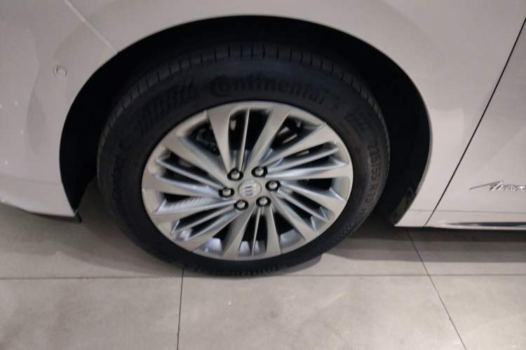 Used Buick Century 2023 2.0T Six-Seater Yinshi Edition
