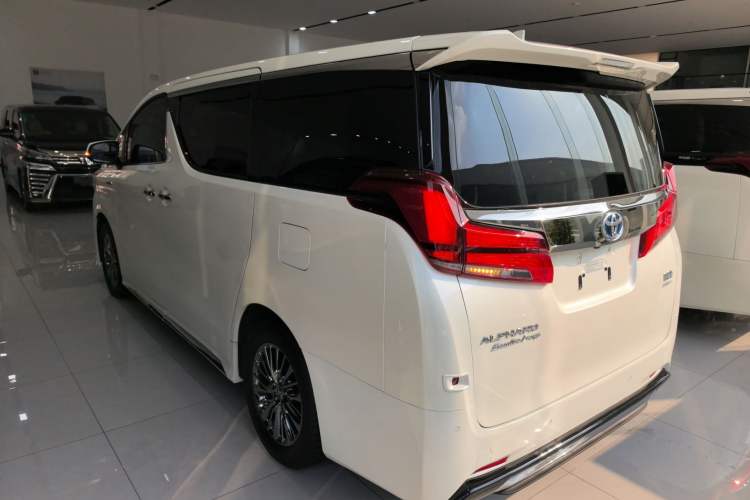 Used Toyota Alphard 2023 Dual-Motor 2.5L Premium Golden Edition