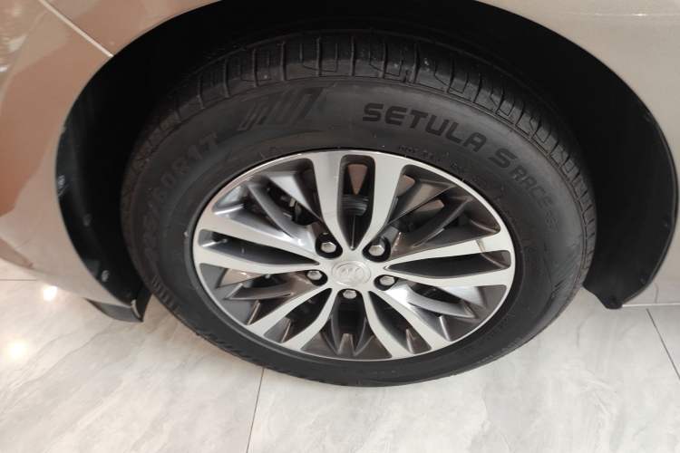 Used Buick GL8 2022 ES Landtrek 653T Comfort Edition
