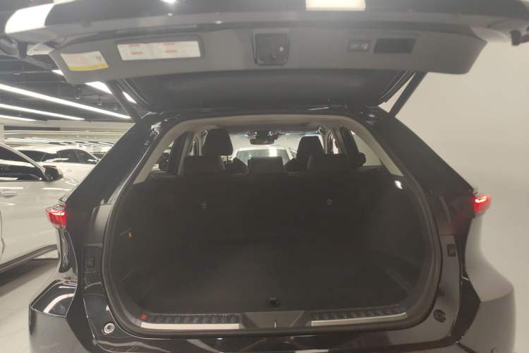 Used Toyota Venza 2023 2.0L CVT Two-Wheel Drive Prestige Version
