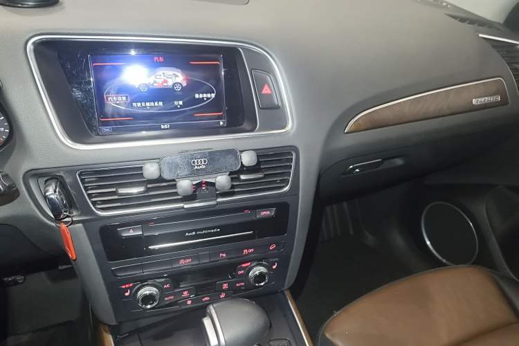 Used Audi Q5 2016 40 TFSI Comfort Model
