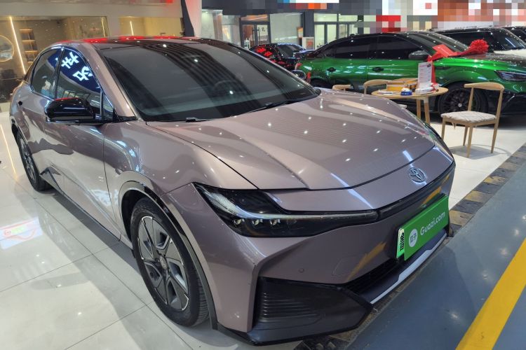 Used Toyota bZ3 2023 616 km Long-Range Premium
