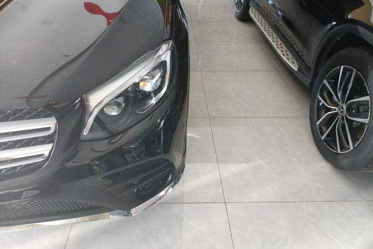 Used Mercedes-Benz GLC 2019 Refreshed GLC 300 L 4MATIC Dynamic Edition
