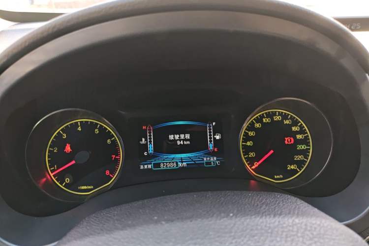 Used BYD Surui 2014 1.5L manual Comfort trim level
