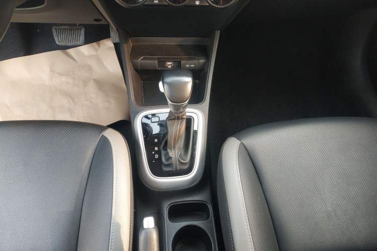 Used Kia kx1 Stonic 2021 1.4L Automatic Fun Edition
