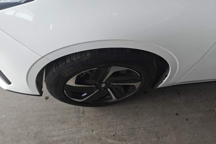 Used  L6 2024 125km PLUS Dragon Edition
