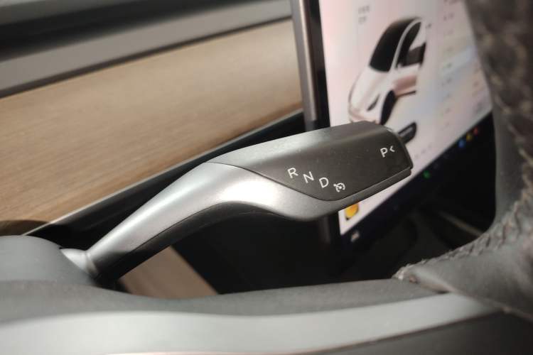 Used Tesla Model Y 2021 Long-Range All-Wheel-Drive Version