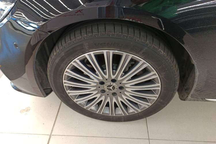 Used Mercedes-Benz E-Class 2022 Second Facelift E 300 L Luxury Edition