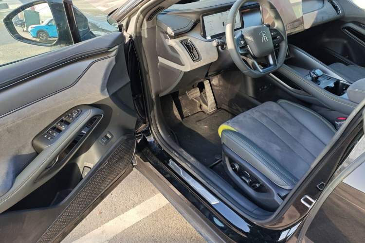 Used BYD Song L EV 2025 Intelligent Driving Version 602 km Range LiDAR-equipped All-Wheel-Drive Type