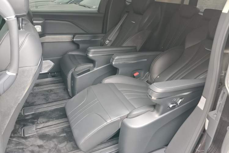 Used Hongqi HQ9 PHEV 2024 2.0T Four-Wheel Drive Business Edition