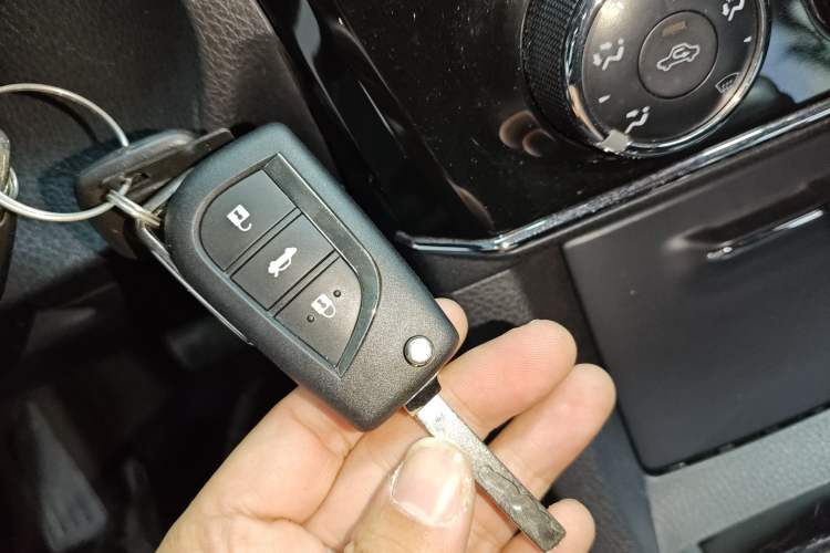 Used Toyota Corolla 2014 1.6L CVT GL
