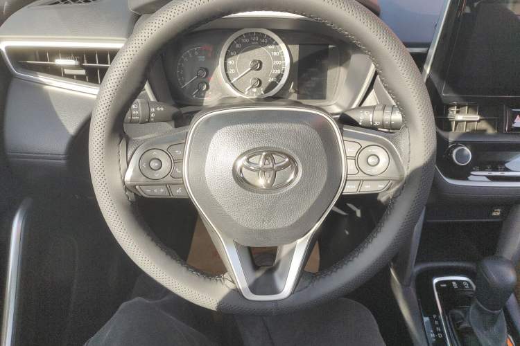 Used Toyota FRONTLANDER 2022 2.0L CVT Luxury PLUS Edition
