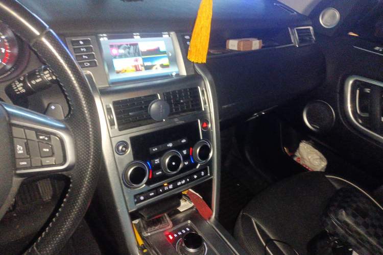 Used Land Rover Discovery Sport 2019 240 PS SE Dynamic Version China V Standard