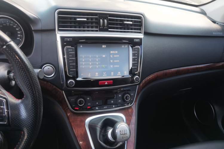 Used Haval H6 2017 Red-Label Sport Edition 1.5T Manual Two-Wheel Drive Elite Model
