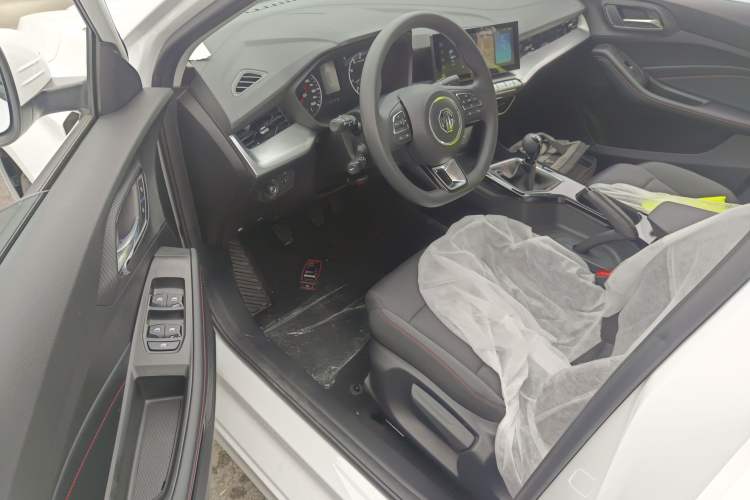 Used MG 5 2023 180 DVVT Manual Fashion Edition
