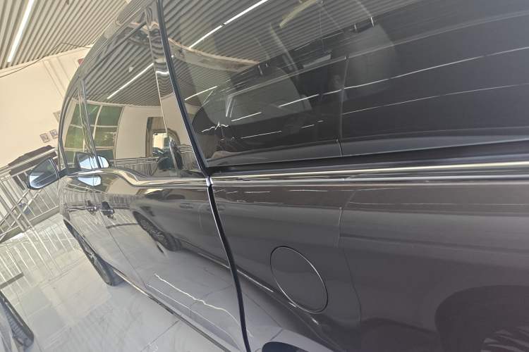 Used Buick GL8 2023 Land Executive Class Smart Enjoyment Model
