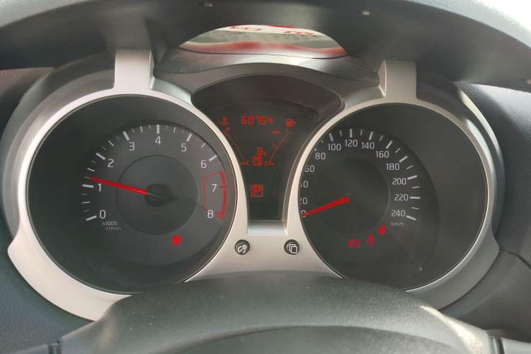 Used Infiniti ESQ 2014 1.6L Spontaneous Edition