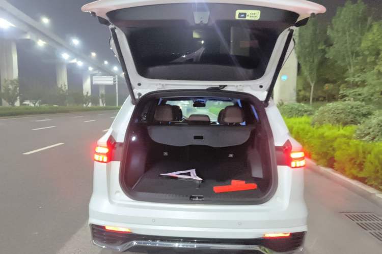 Used Geely Auto Monjaro L 2021 2.0TD DCT EVO Two-Wheel Drive Smart Luxury Version
