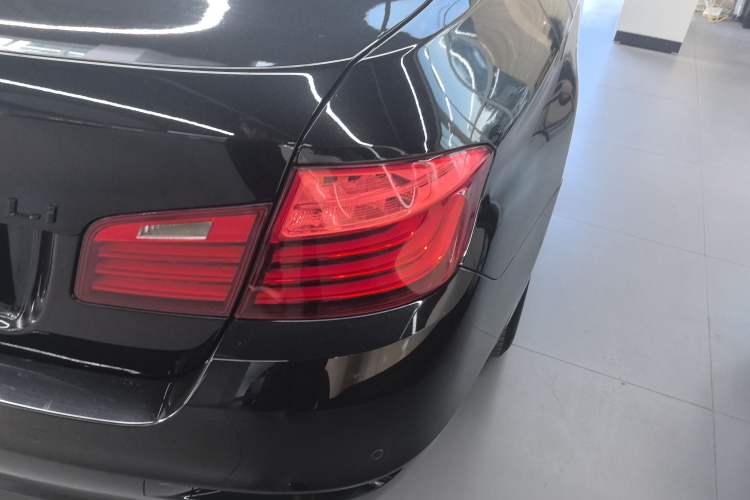 Used BMW 5 Series 2014 520Li Elegant Model
