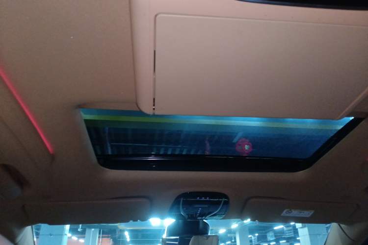 Used VOYAH Dream 2024 PHEV Extended-Range Premium Edition
