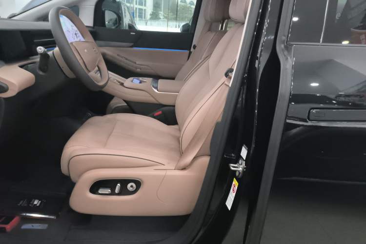 Used XPeng X9 2025 740 Ultra-Long Range Max