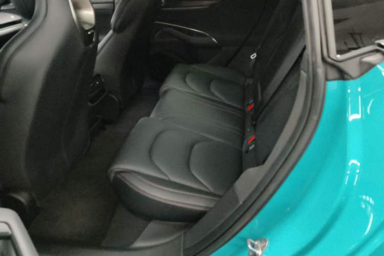 Used  SU7 2024 Rear-Drive Ultra-Long Range Advanced Pro-Level Intelligent Driving Version