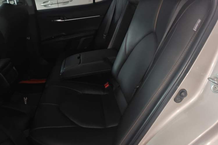 Used Toyota Camry 2019 2.0G Luxury Edition China VI Standard