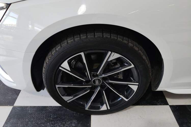 Used Audi A4L 2022 40 TFSI Stylish and Elegant Edition
