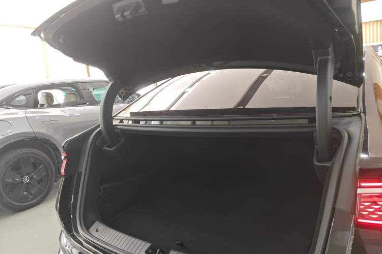 Used BYD Seal 2023 DM-i 1.5T 121km Prestige Model