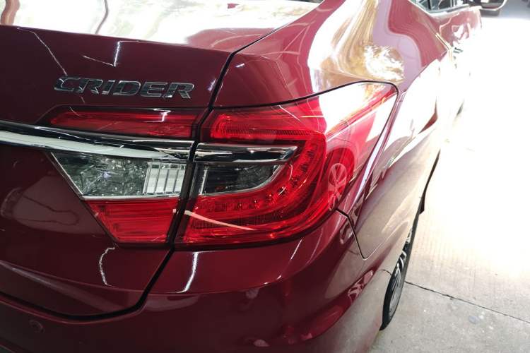 Used Honda Crider 2013 1.8L automatic luxury edition