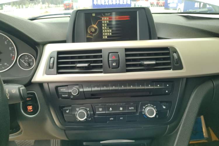 Used BMW 3 Series 2015 316Li Fashion Model
