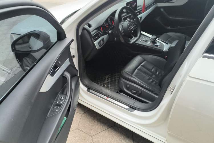 Used Audi A4L 2018 30th Anniversary Edition 45 TFSI quattro Individual Sport Edition
