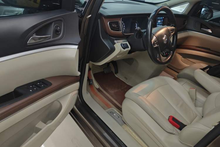 Used Buick GL8 2018 28T Luxury Model China VI Standard