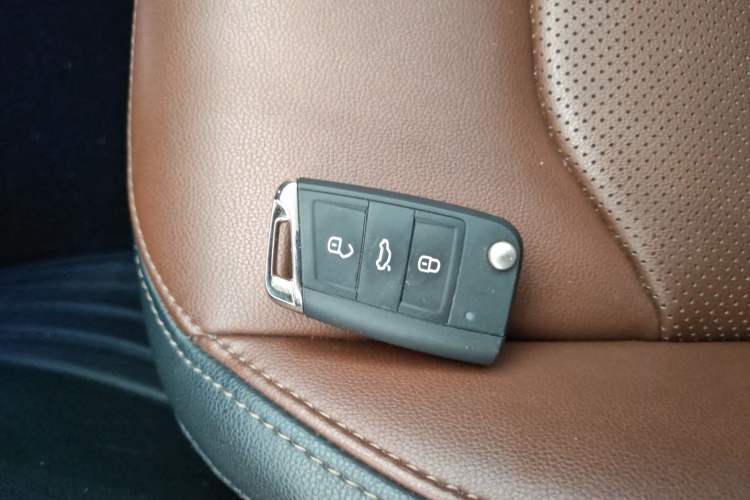 Used Volkswagen Lavida 2022 280TSI DSG Luxury Edition
