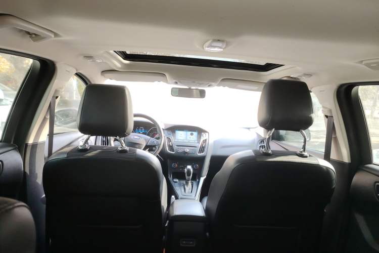 Used Ford Focus 2018 Hatchback Classic EcoBoost 180 Automatic Elite Model
