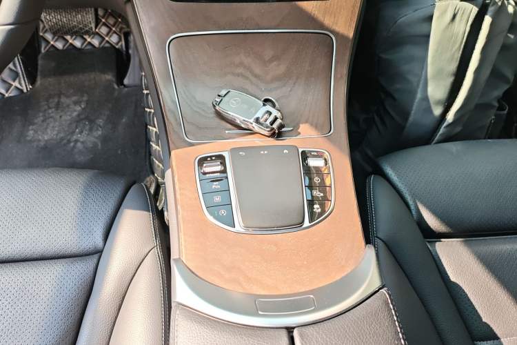 Used Mercedes-Benz GLC 2022 Second Facelift GLC 260 L 4MATIC Luxury Edition