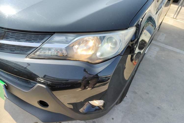 Used Toyota RAV4 2015 2.0L CVT Four-Wheel Drive New Edition
