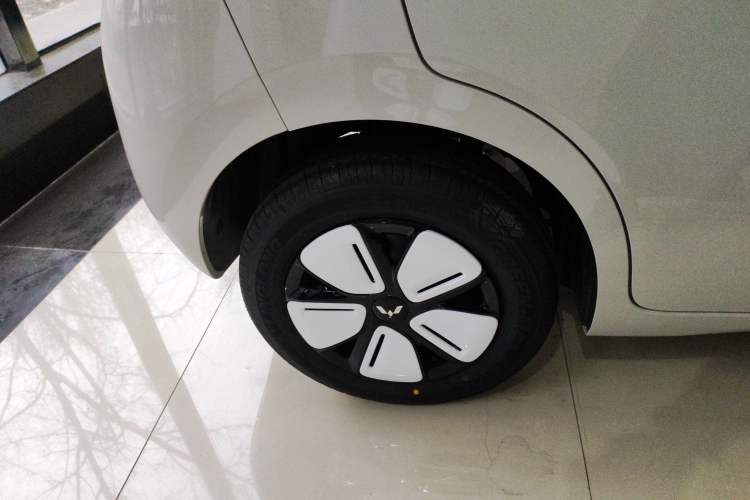 Used Wuling Hongguang MINIEV 2025 Four-Door Version Advanced Edition
