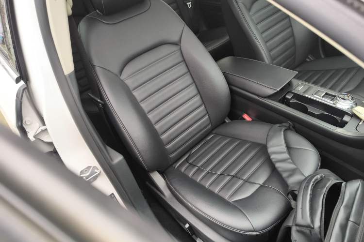 Used Ford Mondeo 2018 EcoBoost 200 Smart Control Fashion Model China VI Standard
