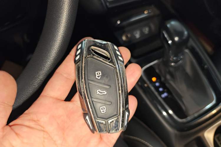 Used Roewe i5 2020 1.5L Automatic 4G Connect Luxury Flagship Edition
