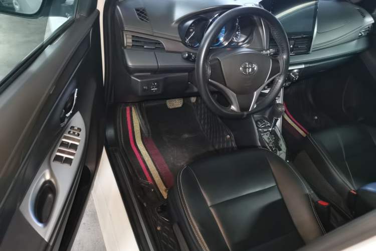 Used Toyota YARiS L 2015 1.5E Automatic Charm Edition
