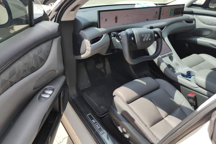 Used  LS6 2023 Max Standard Edition
