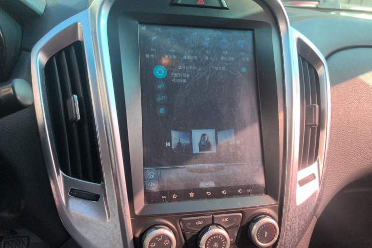 Used JMC Yuhu 3 2018 2.5T Diesel 4x4 Luxury Edition Long Wheelbase
