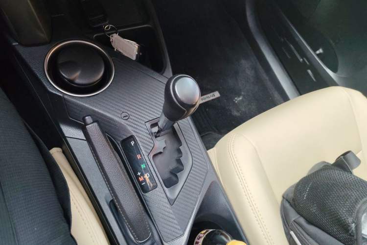 Used Toyota RAV4 2015 2.0L CVT Two-Wheel Drive Fashion Edition
