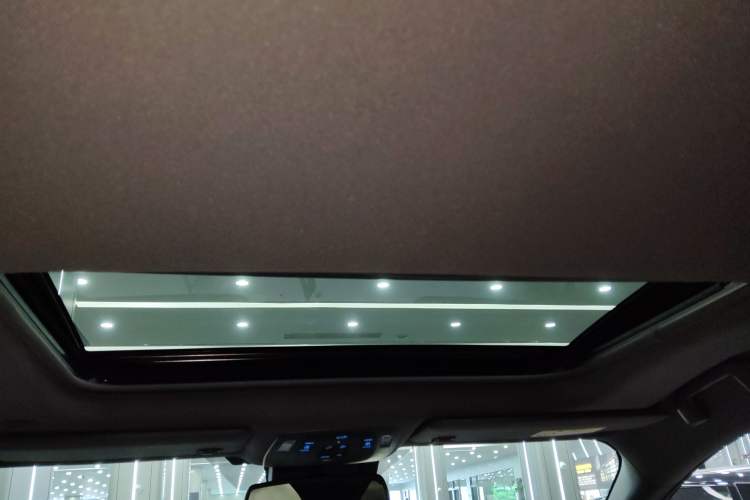 Used Toyota Sienna 2021 2.5L Hybrid Ultimate Edition