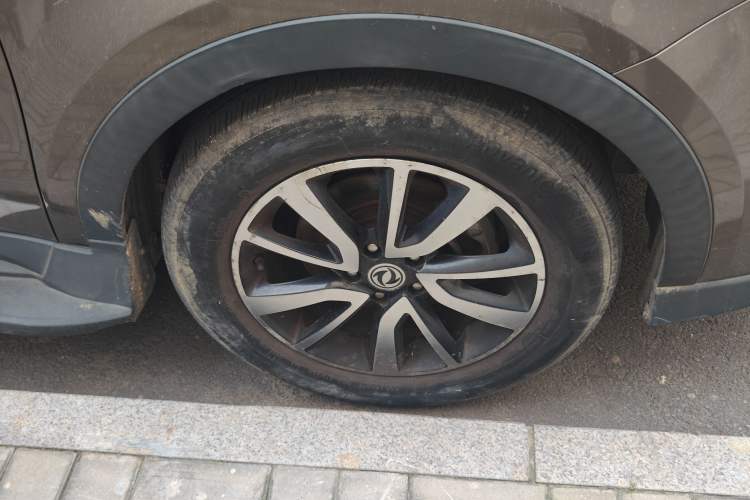 Used Dongfeng Fengon 580 2016 1.5T Manual Luxury Version