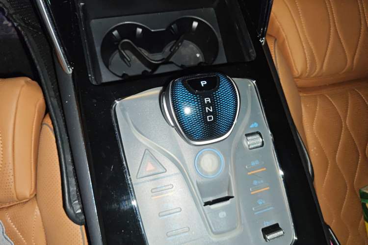 Used BYD Tang New Energy 2022 EV 635 km All-Wheel-Drive Flagship Model