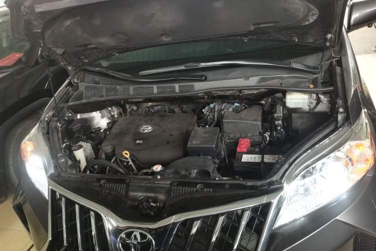 Used Toyota Sienna 2020 3.5L Two-Wheel Drive XLE Leather Interior 7 Seats Mexico Edition
