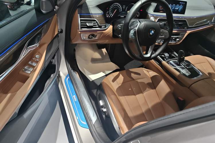 Used BMW 7 Series 2016 730Li Leading Model
