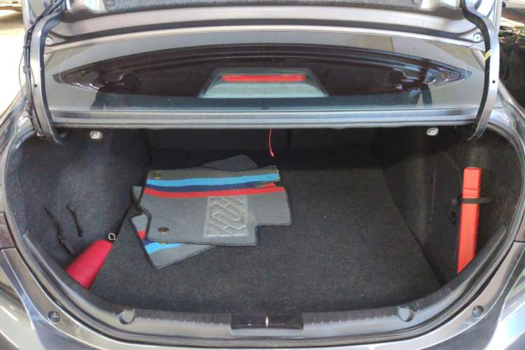 Used Mazda Mazda 3 Axela 2017 Sedan 1.5L Automatic Comfort Model China VI Standard
